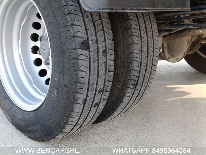 Mercedes-Benz Sprinter 415 CDI T43/35 p.l. rg*GEMELLATO*CENTINATO CON PEDANA POSTERIORE* a Verona - Bercar srl Dettaglio auto usata Mercedes-Benz Sprinter 415 CDI T43/35 p.l. rg*GEMELLATO*CENTINATO CON PEDANA POSTERIORE* a Verona presso Bercar srl