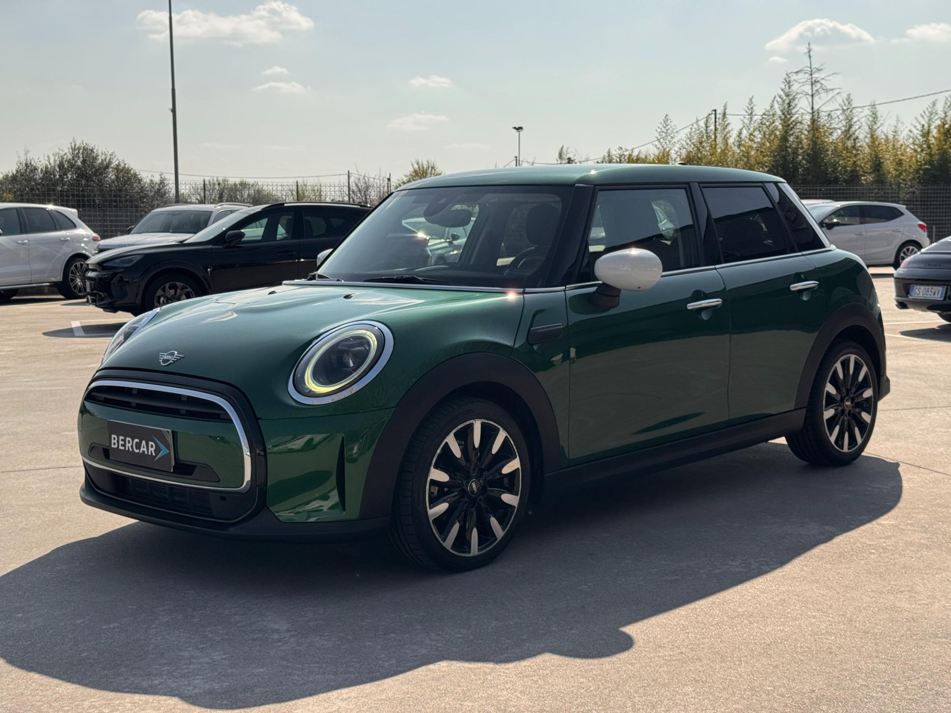 Dettaglio auto usata Mini 5 Porte One Essential 1.5 Twin Power Turbo 102cv Steptronic a Verona presso Bercar srl